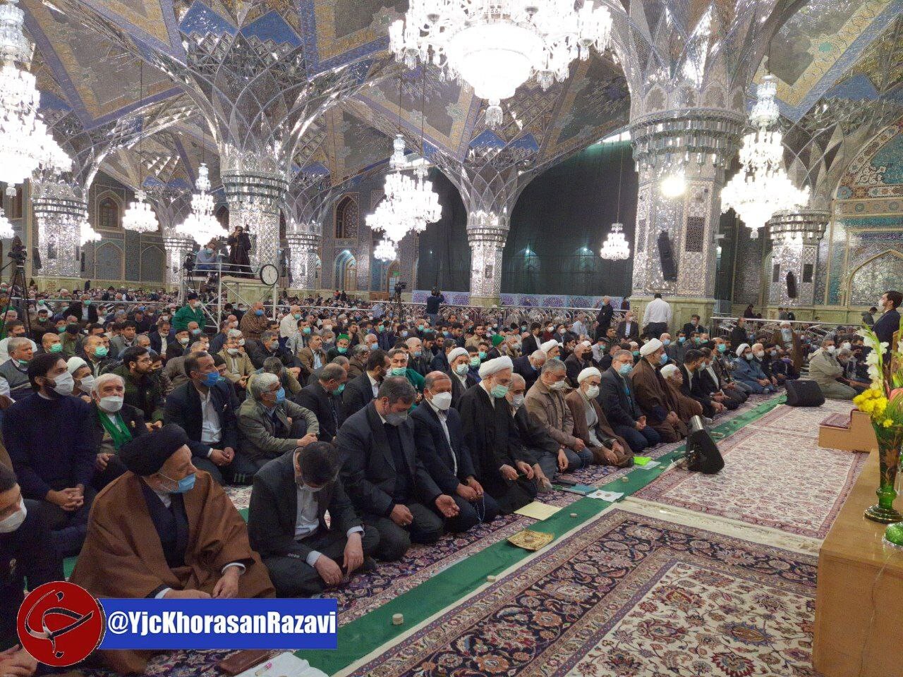 حضور رئیس قوه قضائیه در نمازجمعه مشهد+ عکس