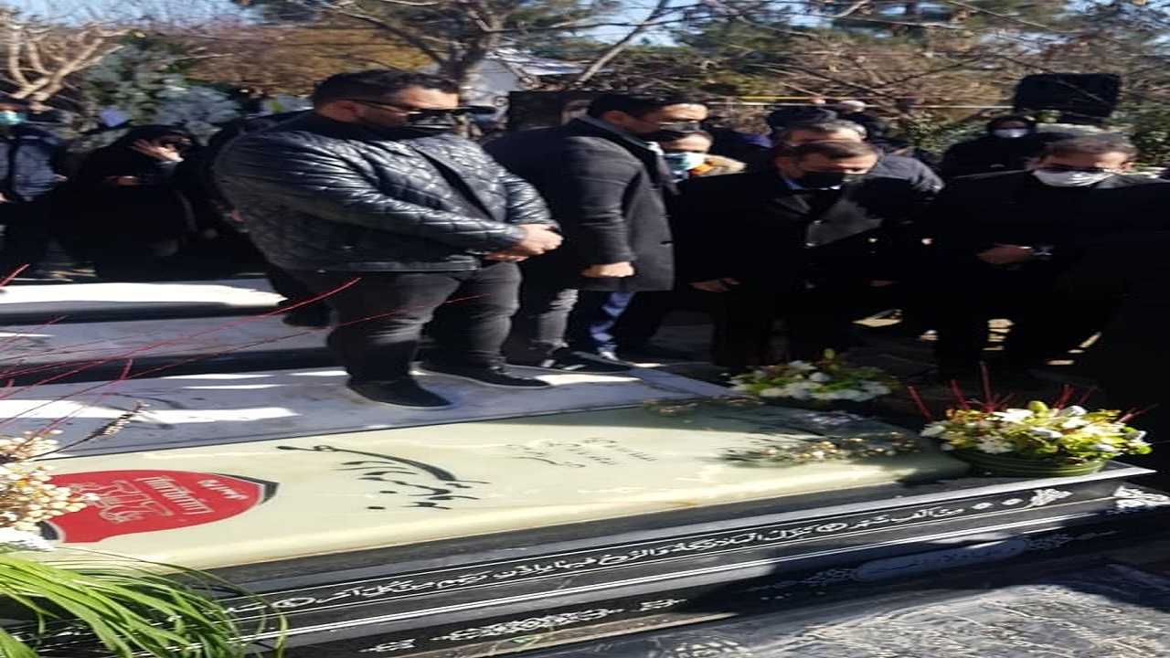 عزیزی خادم در سالگرد درگذشت میناوند شرکت کرد