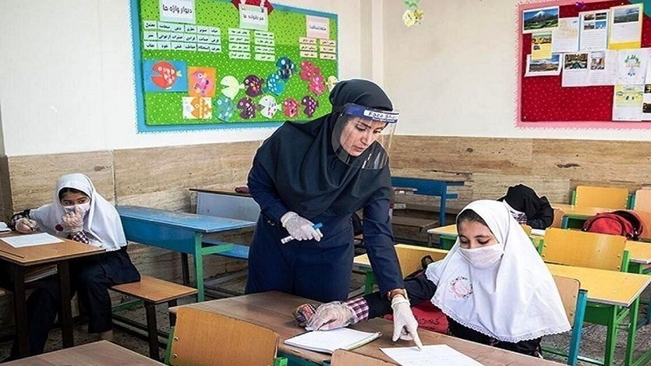 نظارت بر اجرای دستوالعمل‌های بهداشتی در مدارس استان سختگیرانه است