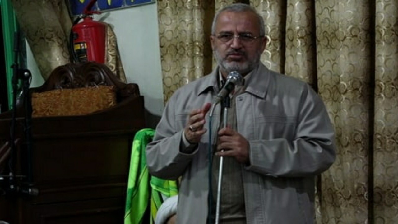 استاندار و امام‌جمعه قم پای درد‌ دل اهالی محله زندآباد نشستند