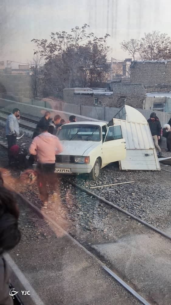 بی توجهی وسائل نقلیه باعث وقوع حادثه در مسیر ریلی ورامین شد