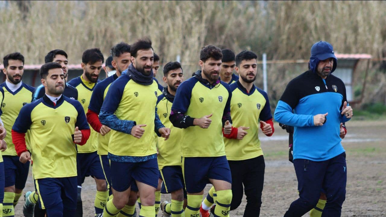 کشتی رایکا در جستجوی ساحل آرامش
