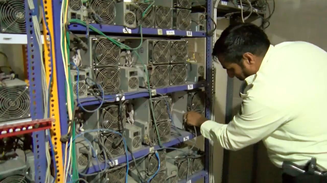 کشف ۶ دستگاه ماینر در گناوه