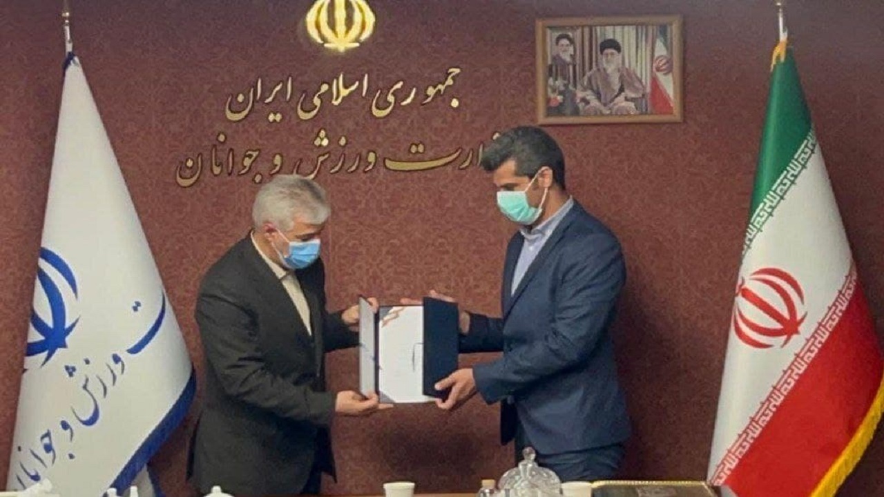 ساعی حکم ریاست فدراسیون تکواندو را دریافت کرد