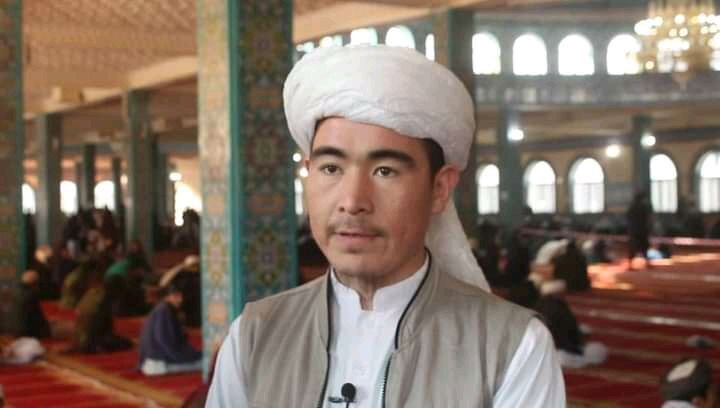 اخذ امتحان از ۱۰۰۰ تن عالم دین برای جذب در ادارات دولتی در بلخ برگزار شد + تصاویر