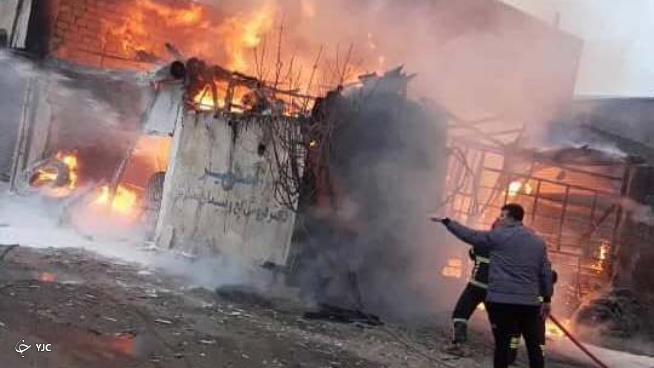 آتش انبار غیرمجاز فرآورده‌های نفتی در ارومیه مهار شد