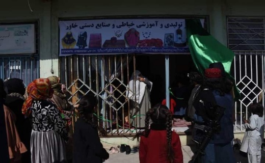 گشایش مرکز آموزش خیاطی بانوان در بلخ + تصاویر
