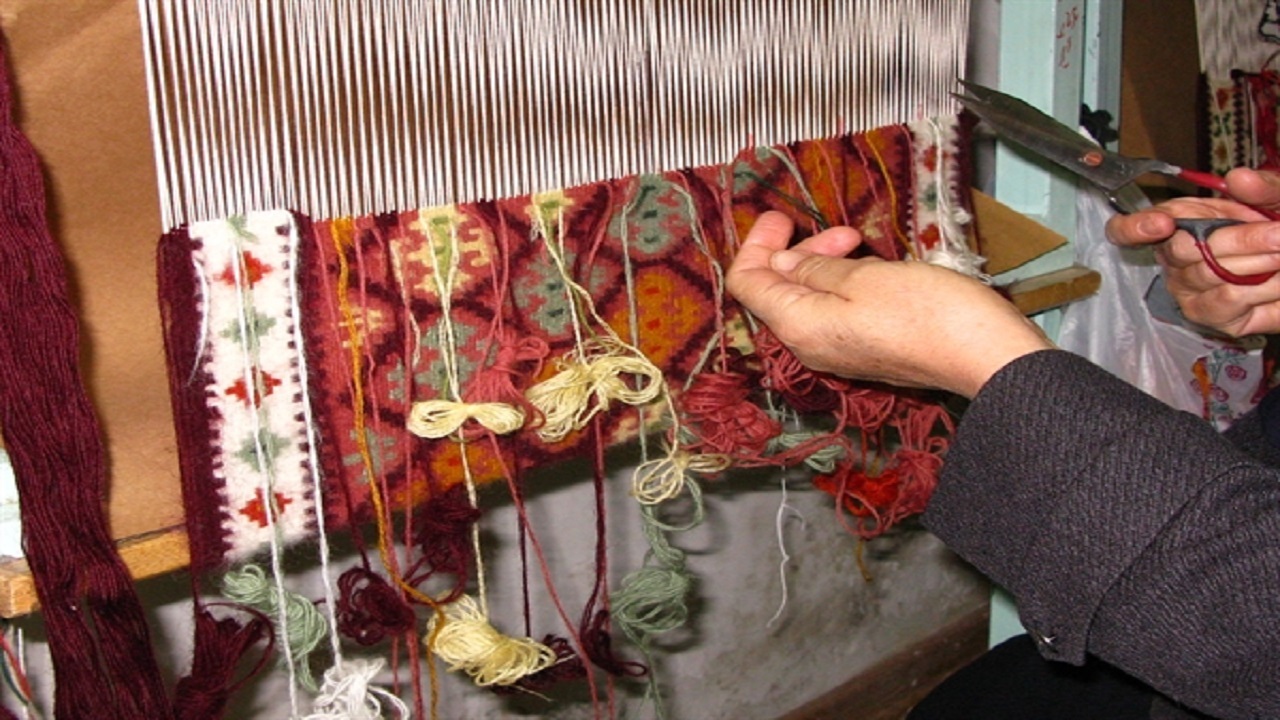 اعطای تسهیلات بانکی به هنرمندان صنایع‌دستی خدابنده