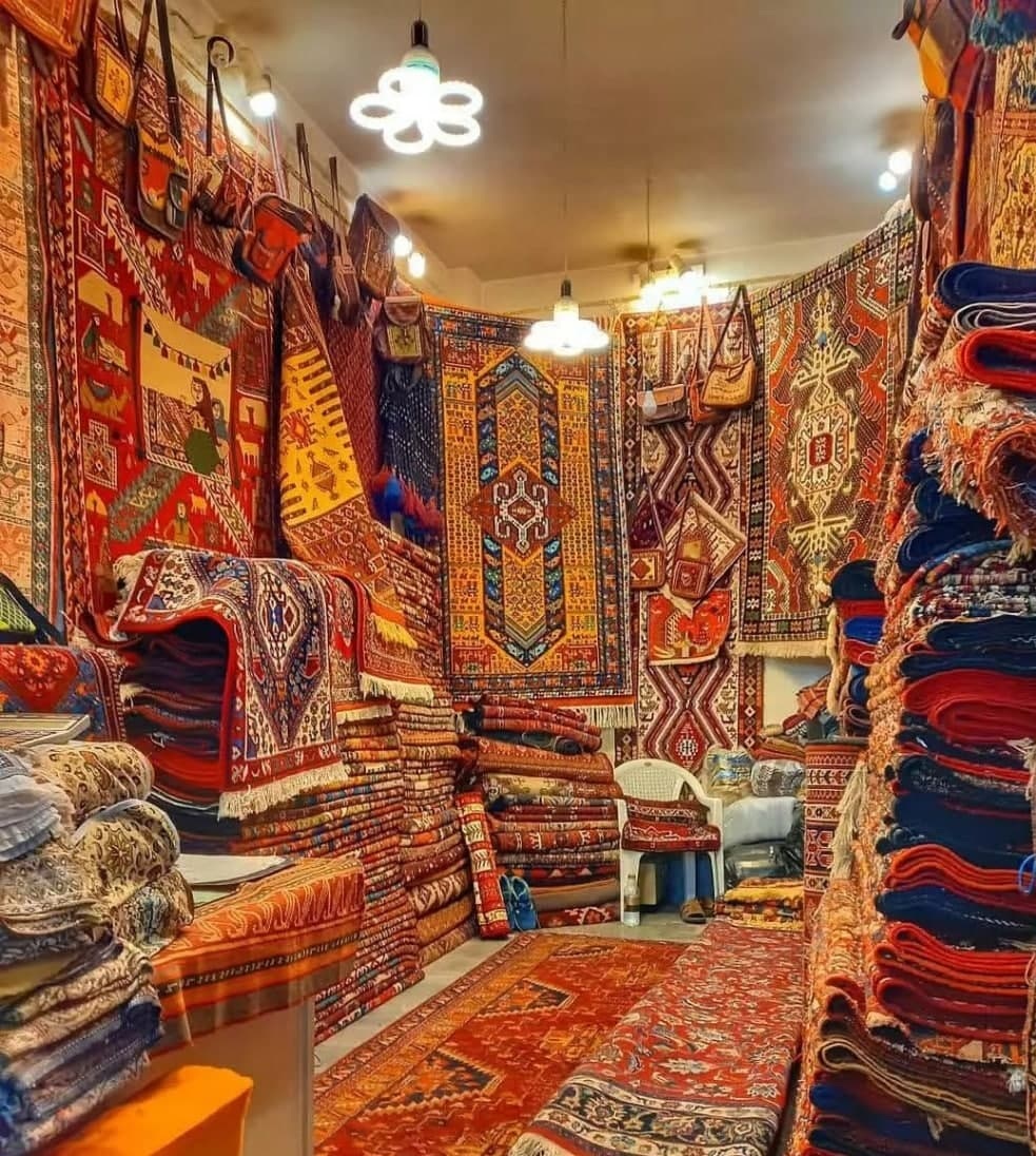 تصاویری از بزرگترین بازار سرپوشیده جهان در تبریز