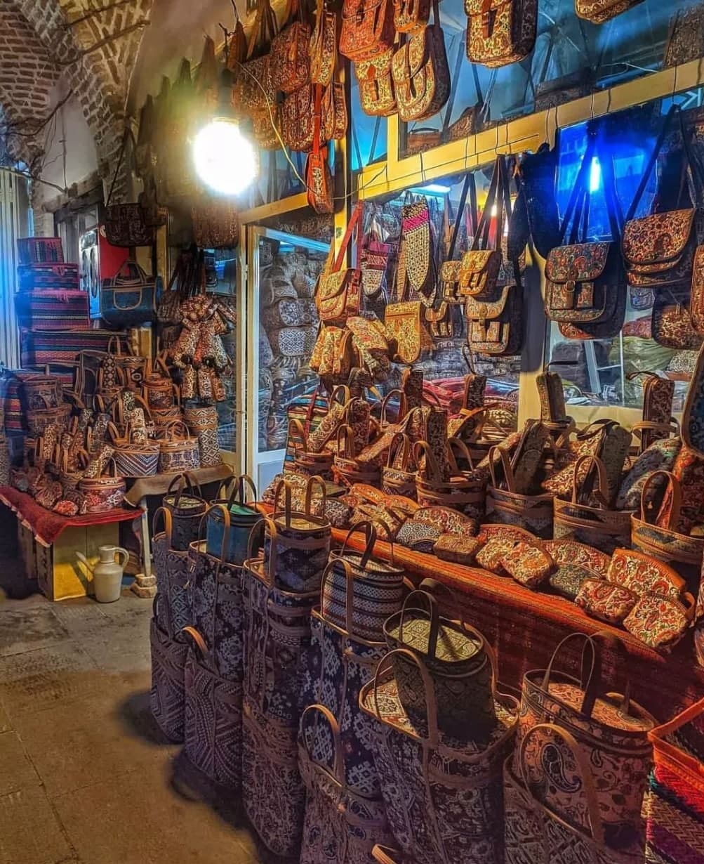 تصاویری از بزرگترین بازار سرپوشیده جهان در تبریز