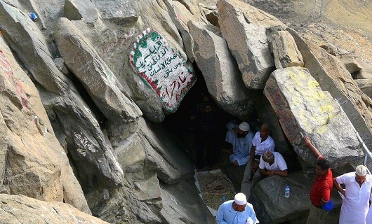 سلام بر مبعث؛ روزی که گل&rlm;های ایمان در گلستان جان انسان شکوفا شد