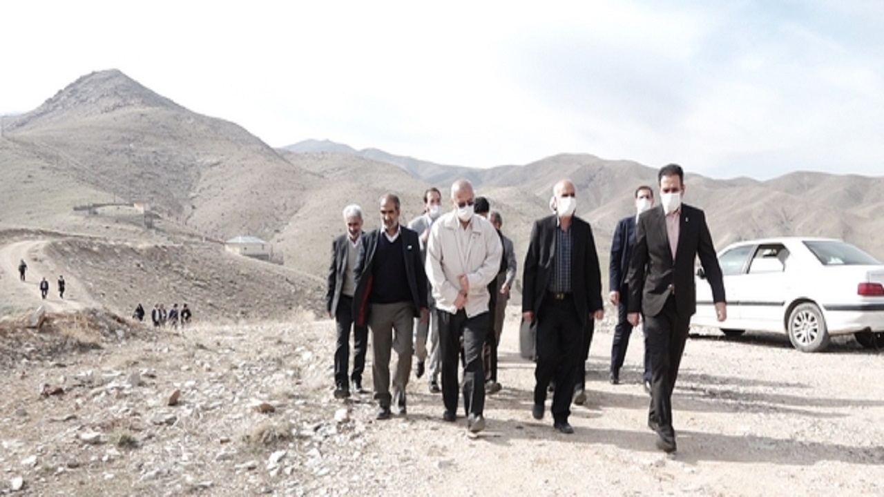 استاندار قم به روستای نویس سفر کرد