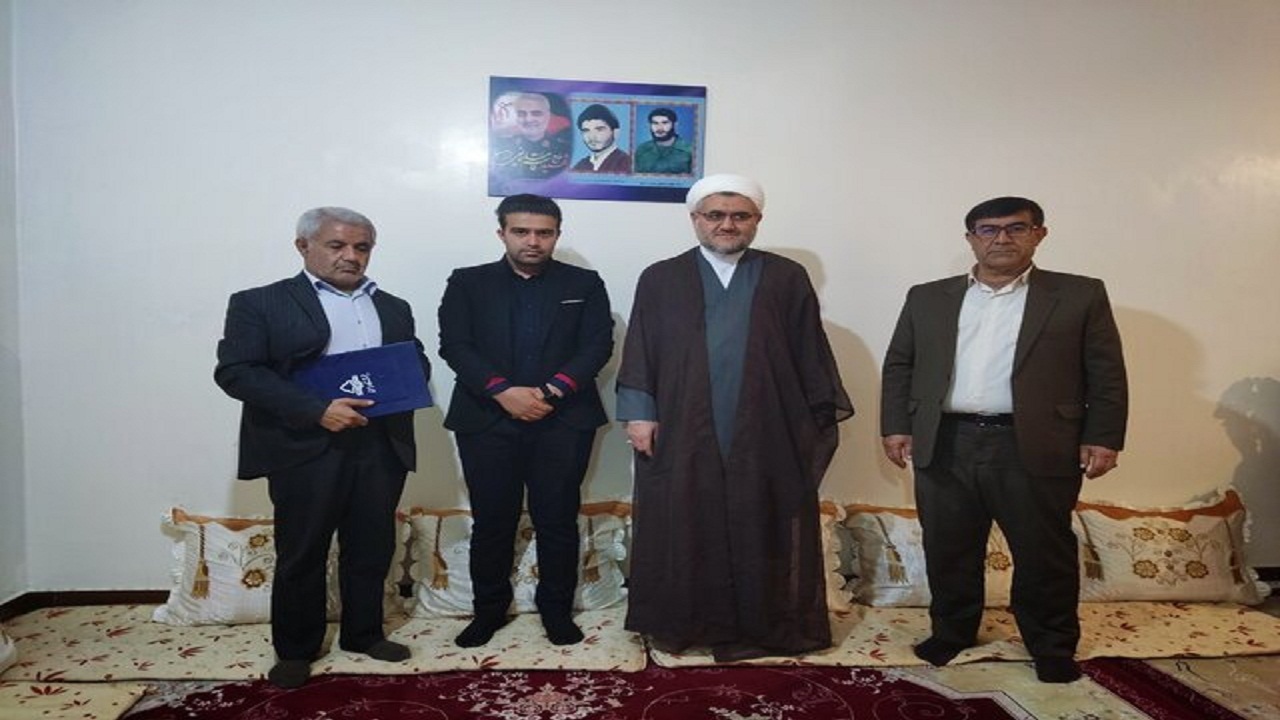 لزوم تبیین آرمان‌های شهدا برای نسل جوان