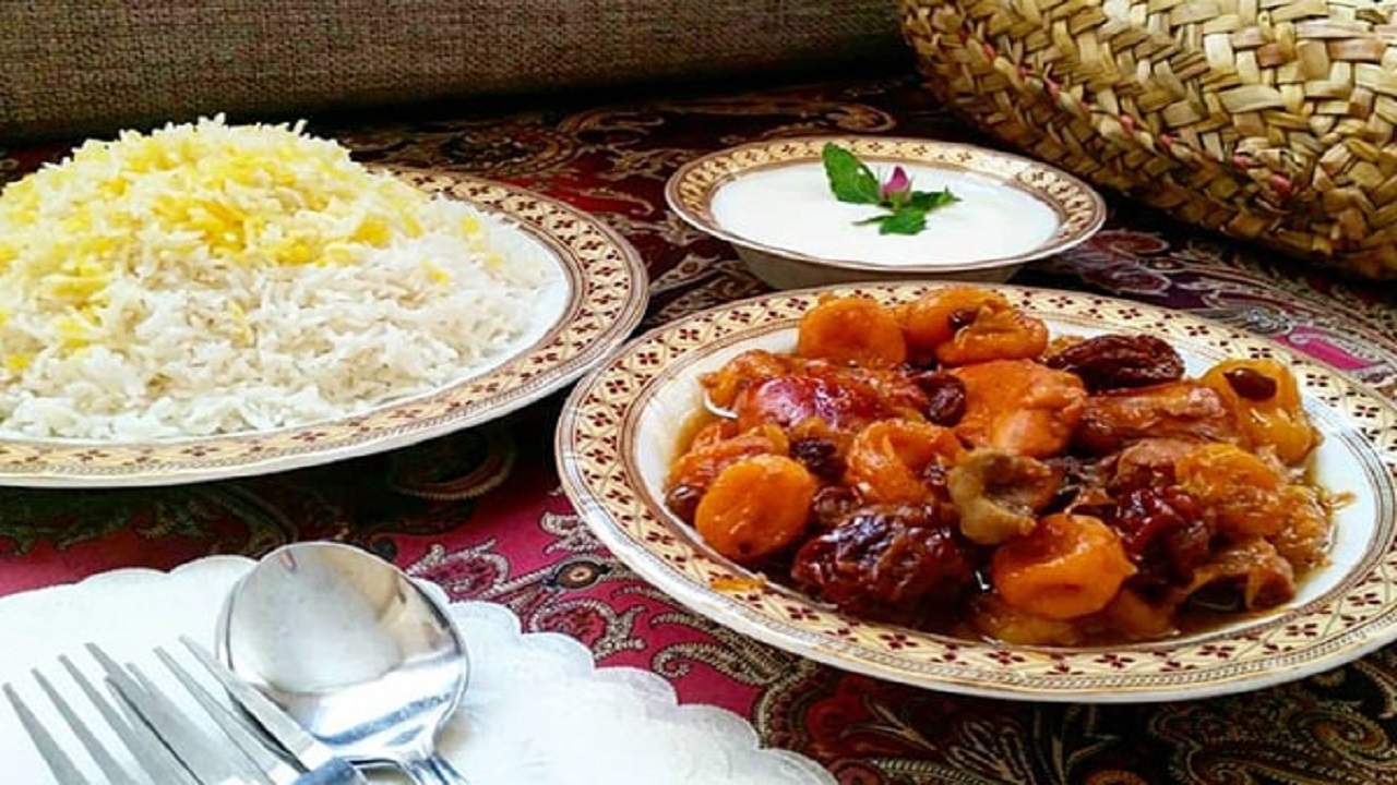 آموزش شيرين قاتق(خورشت آلو قیسی) + فیلم