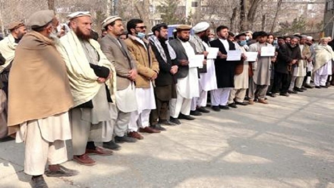 قضات دادگاه و کارمندان وزارت فواید عامه نسبت به عدم پرداخت حقوقشان اعتراض کردند