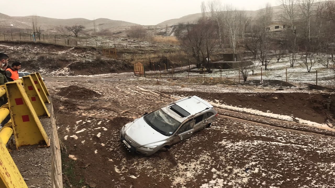 واژگونی خودرو در طالقان