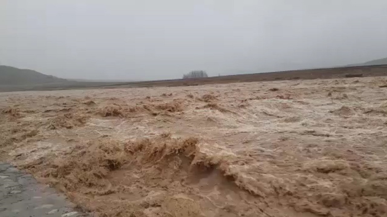 پر آب شدن زاینده رود به پل تاریخی اورگان جان دوباره بخشید + فیلم