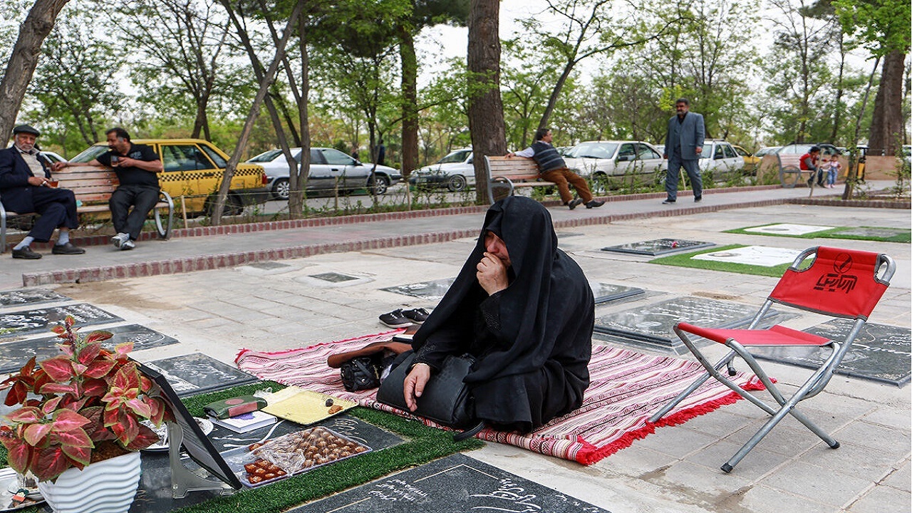 برنامه‌های ویژه بهشت رضای مشهد برای پذیرایی از شهروندان در چراغ برات