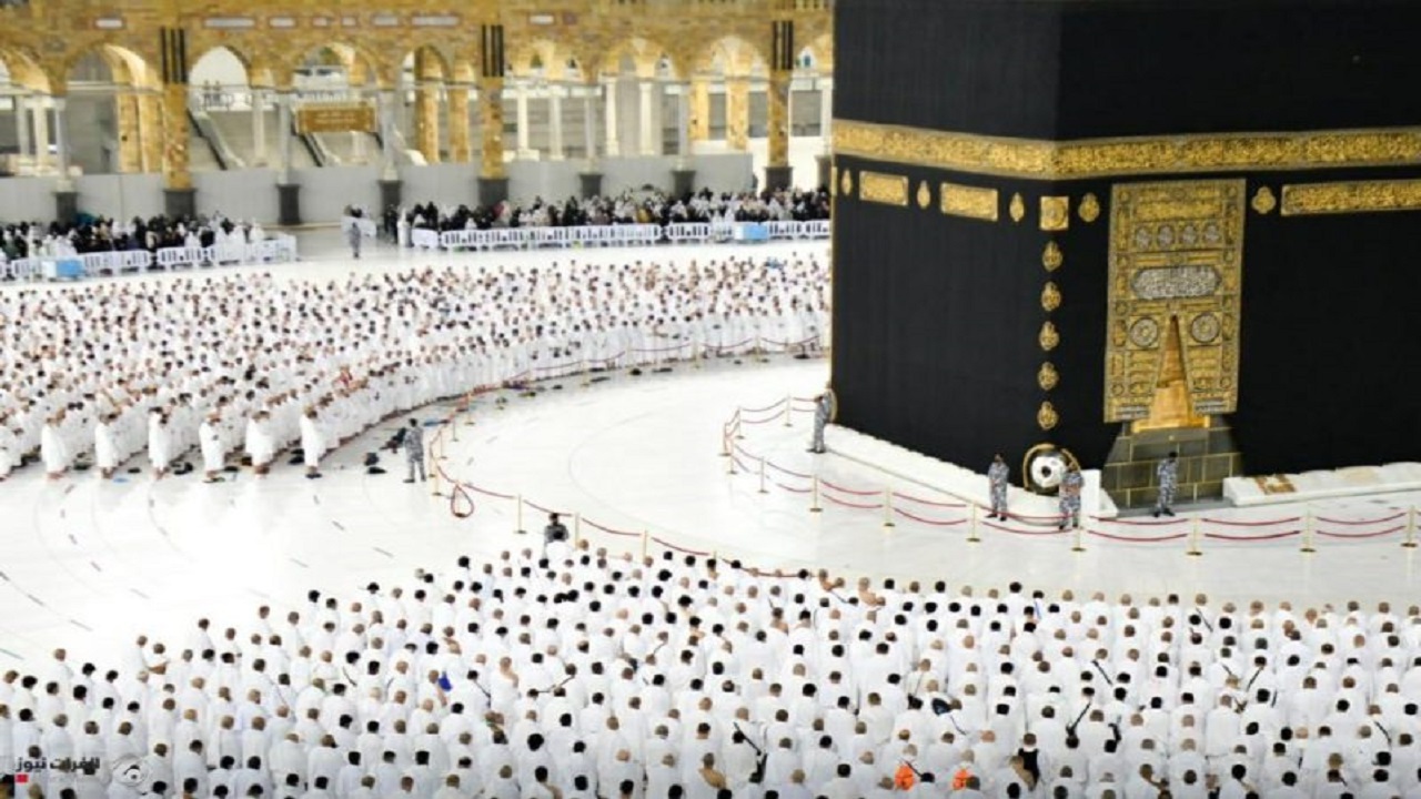 اقامه نخستین نماز بدون فاصله اجتماعی در مسجدالحرام + تصاویر