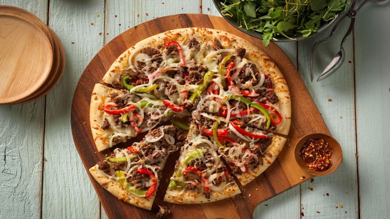 طرز تهیه پیتزا رست بیف + فیلم