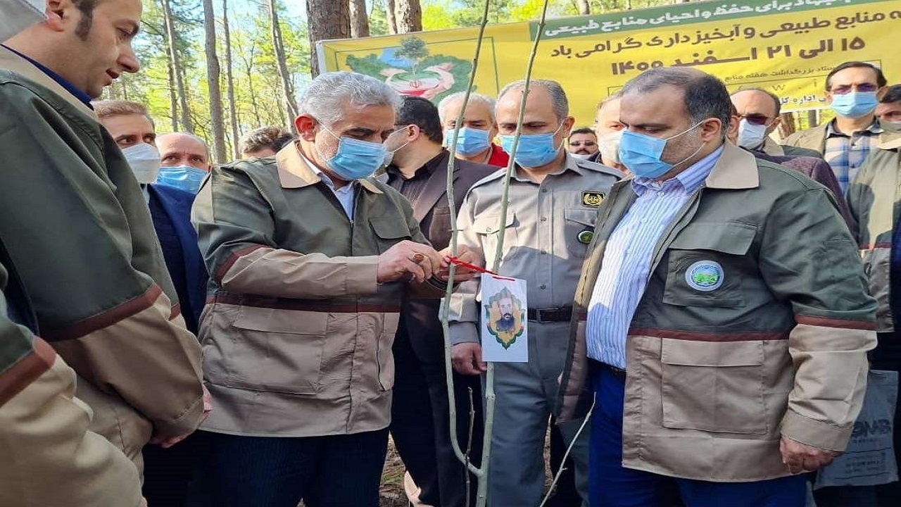 برگزاری مراسم روز درختکاری در پارک جنگلی سراوان رشت