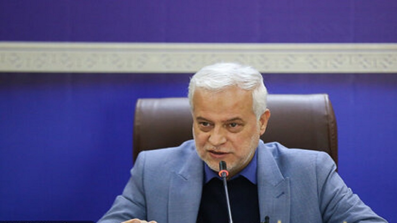 درختان سازگار با اقلیم اصفهان کاشته می‌شود