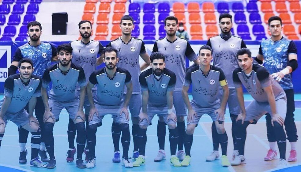 شکست فوتسالیست‌های زرندی در نصف جهان
