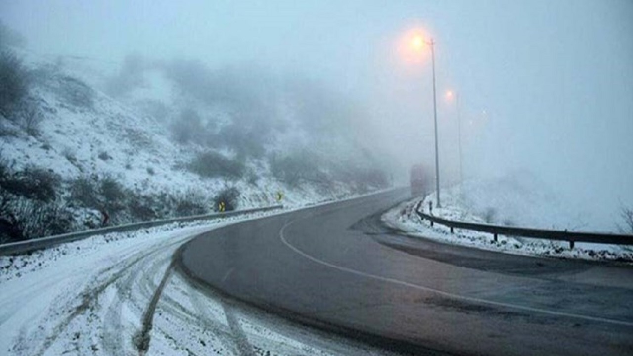 جاده کرج - چالوس لغزنده است