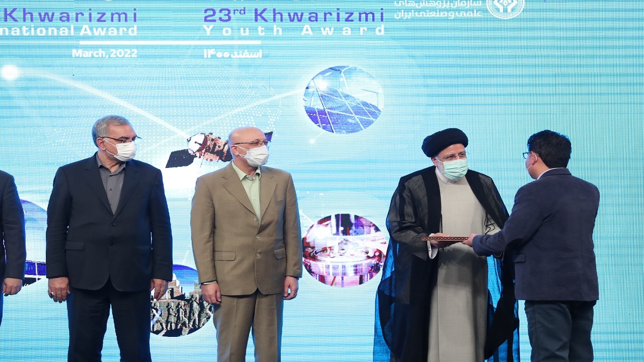 رئیس جمهوری از برگزیدگان جشنواره بین‌المللی خوارزمی تقدیر کرد