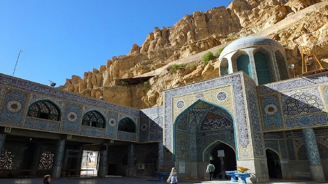 ساماندهی بازارچه حرم بی بی حکیمه (س) در کهگیلویه و بویراحمد