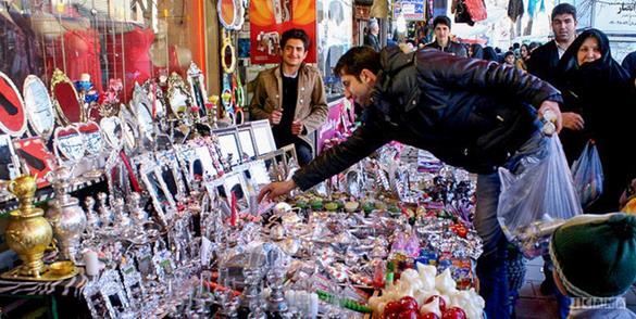 گلایه مردم مشهد از تفاوت قیمتها در بازار گلایه مردم مشهد از تفاوت قیمتها در بازار