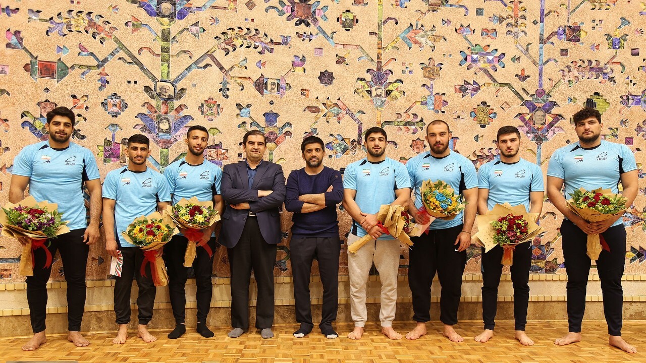 اهدای جوایز دلاری برترین کشتی گیران سال ۲۰۲۱  در غیاب حسن یزدانی