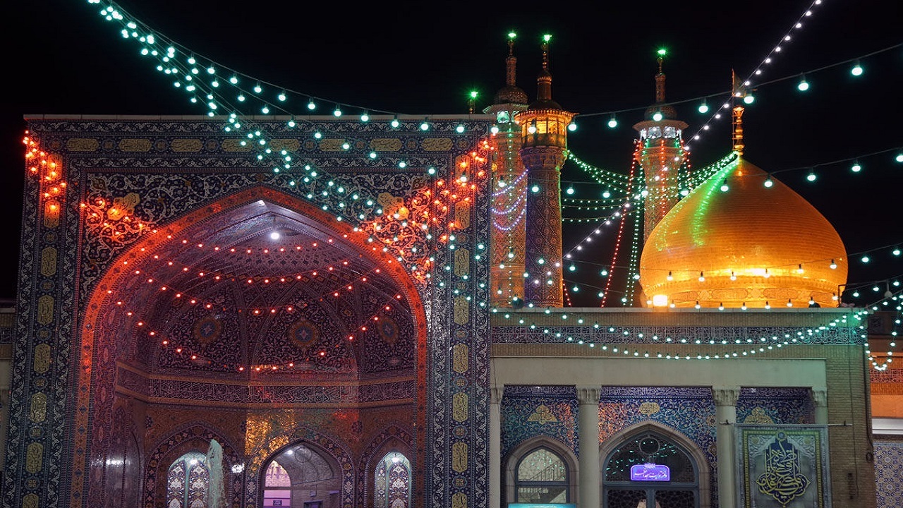حال و هوای حرم مطهر رضوی در شب میلاد امام سجاد (ع)