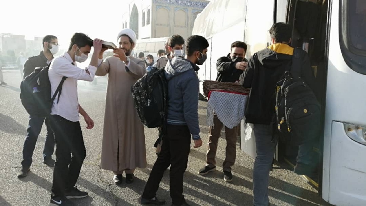 دانشجویان دانشگاه کاشان راهی اردوی نور شدند