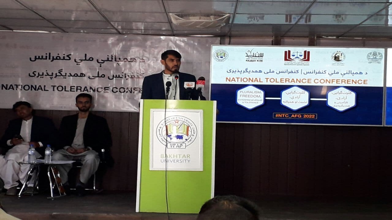 هیچ قوم و تباری حق حاکمیت مطلق بر یک ملت متکثر را ندارد