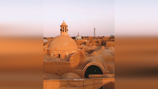 بزرگ‌ترین روستای خشتین جهان در یزد + فیلم