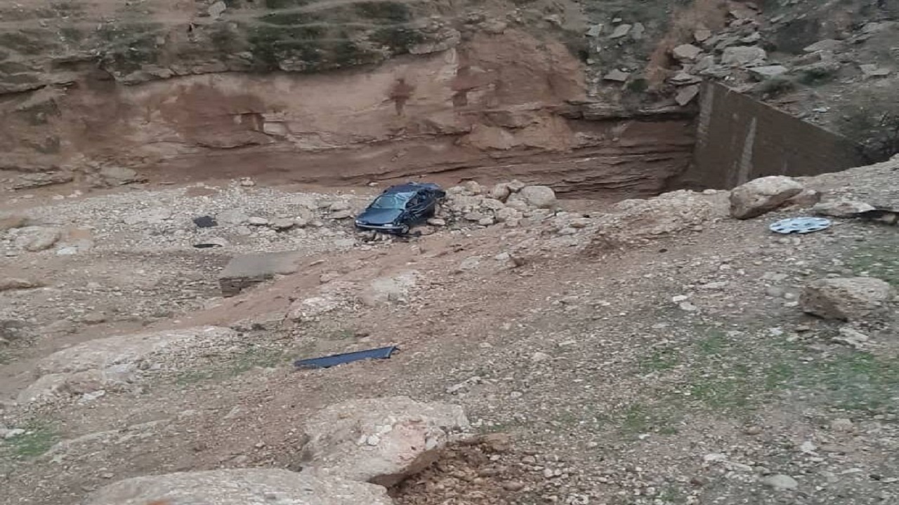 یک کشته در سقوط خودرو به دره