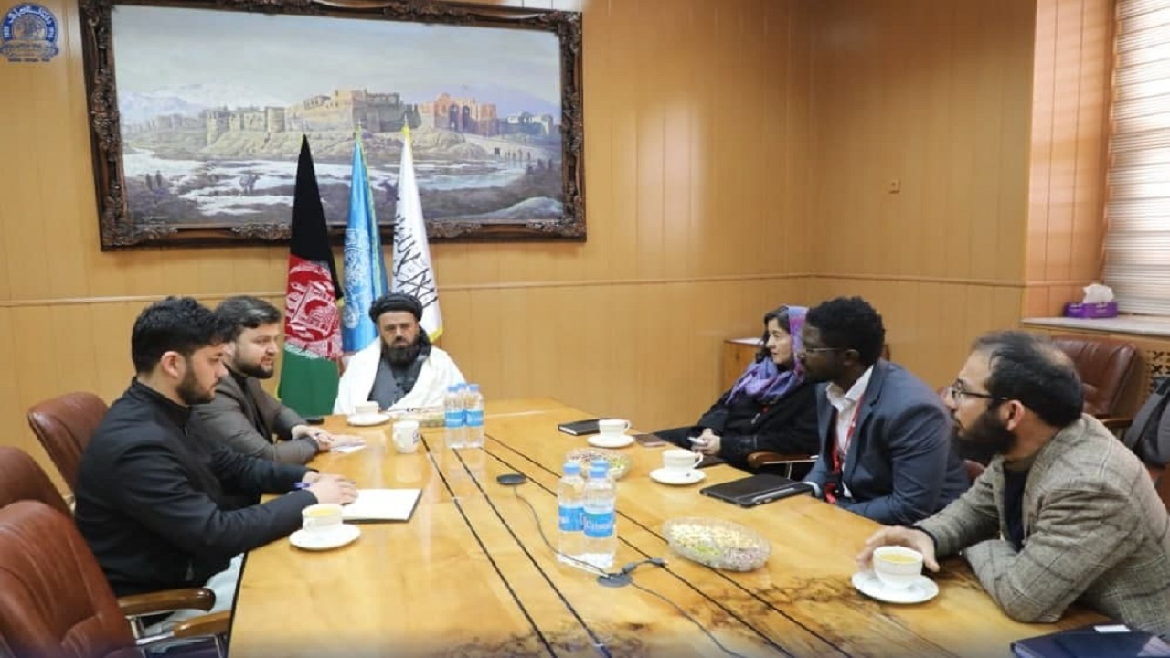 دیدار معاون دوم د افغانستان بانک با نمایندگان اداره محافظت از اطفال
