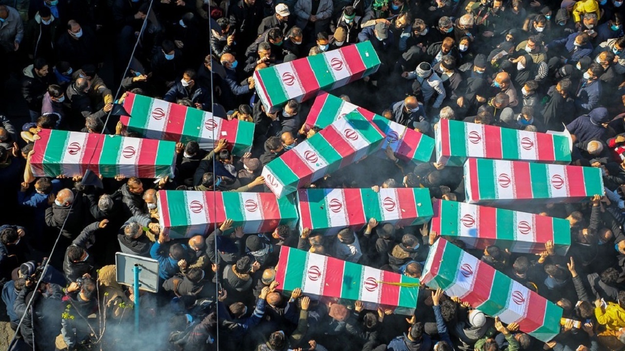 شهدا و رزمندگان از کیان سرزمین مان دفاع کردند