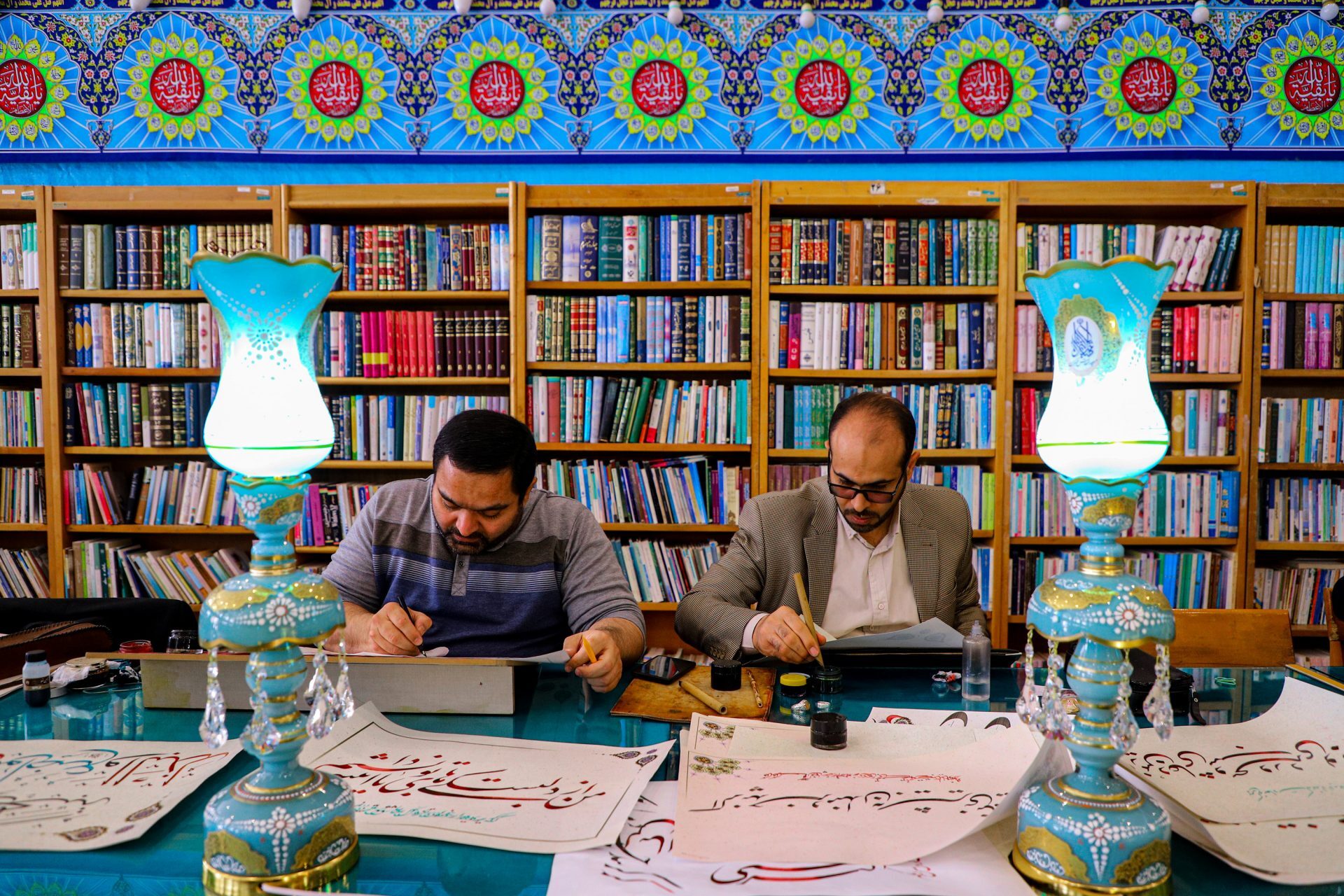 برگزاری رویداد کتابت &laquo;خط فیروزه&zwnj;ای&raquo; در جمکران +تصاویر