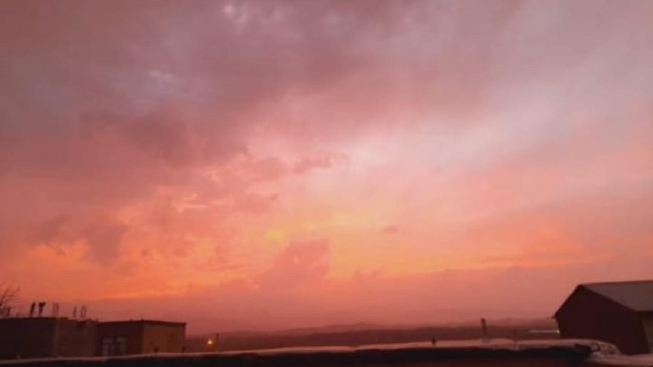 آسمان سرخ فارسان