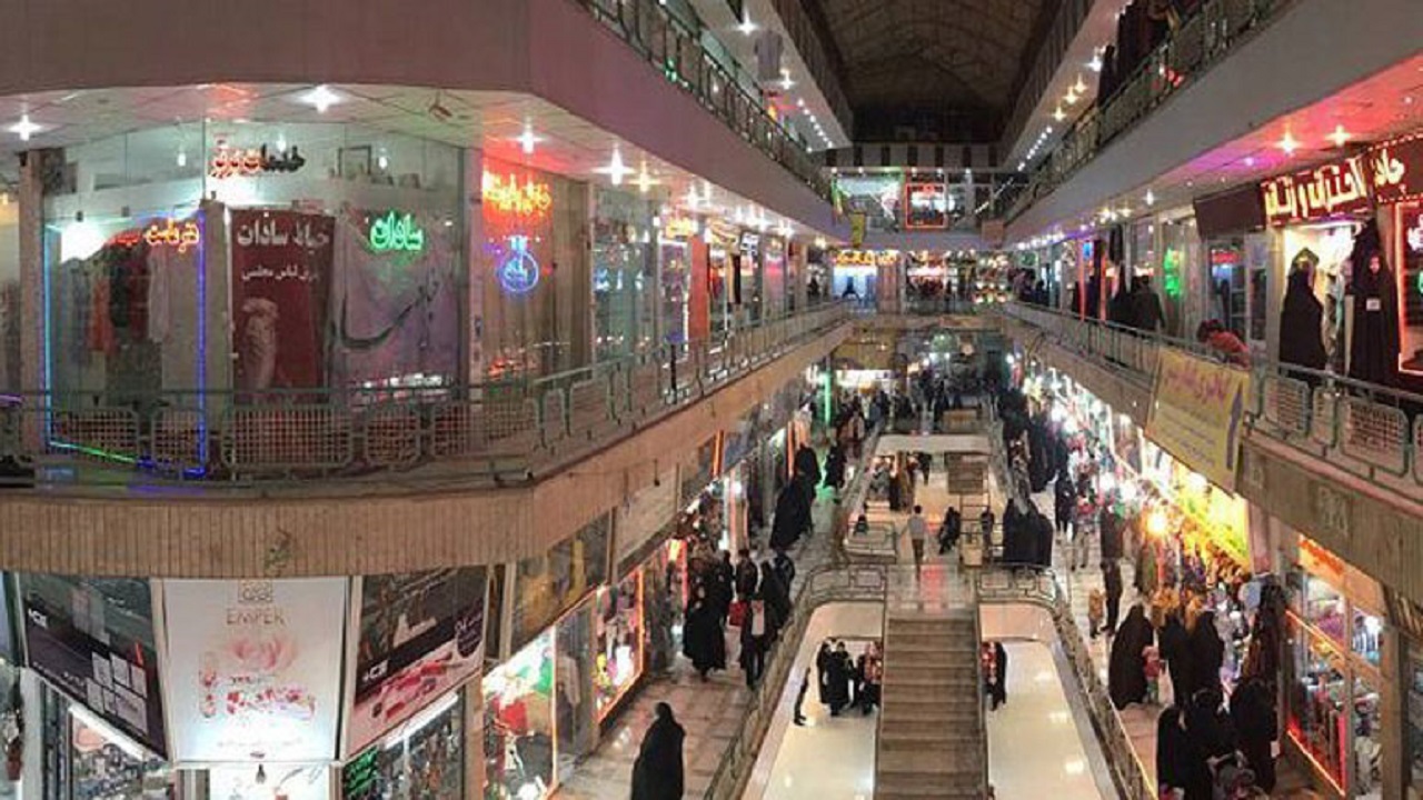 پایش تصویری و استقرار پلیس در ۱۲ نقطه از مراکز خرید قم
