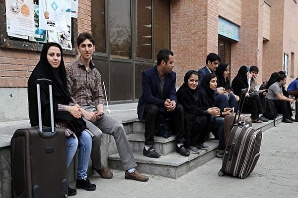 ۴۰ هزار خوابگاه متاهلی در کشور تاسیس می&zwnj;شود/ وقتی ساخت خوابگاه&zwnj;های متاهلی با فروش اموال دانشگاهی میسر می&zwnj;شوند/ کمبود ۶۴ هزار خوابگاه متاهلی در کشور