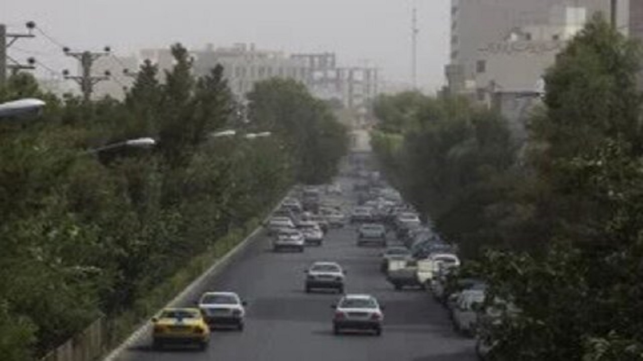طوفان گردوخاک در شرق و بارش در غرب اصفهان تا ۵ روز آینده