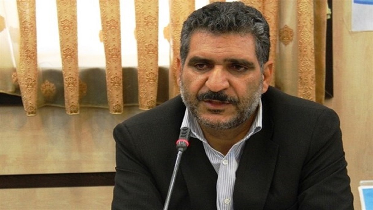 اسکان بیش از ۱۰۰ مسافر گرفتارِ طوفان در میبد