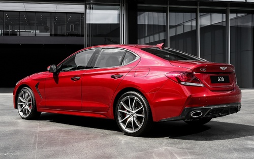 جنسیس G70 در مقابل BMW سری 3: مقایسه سدان های اسپرت + فیلم