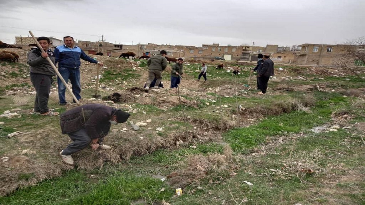 استقبال از نوروز با حرکت جهادی مردم روستایی در نهاوند
