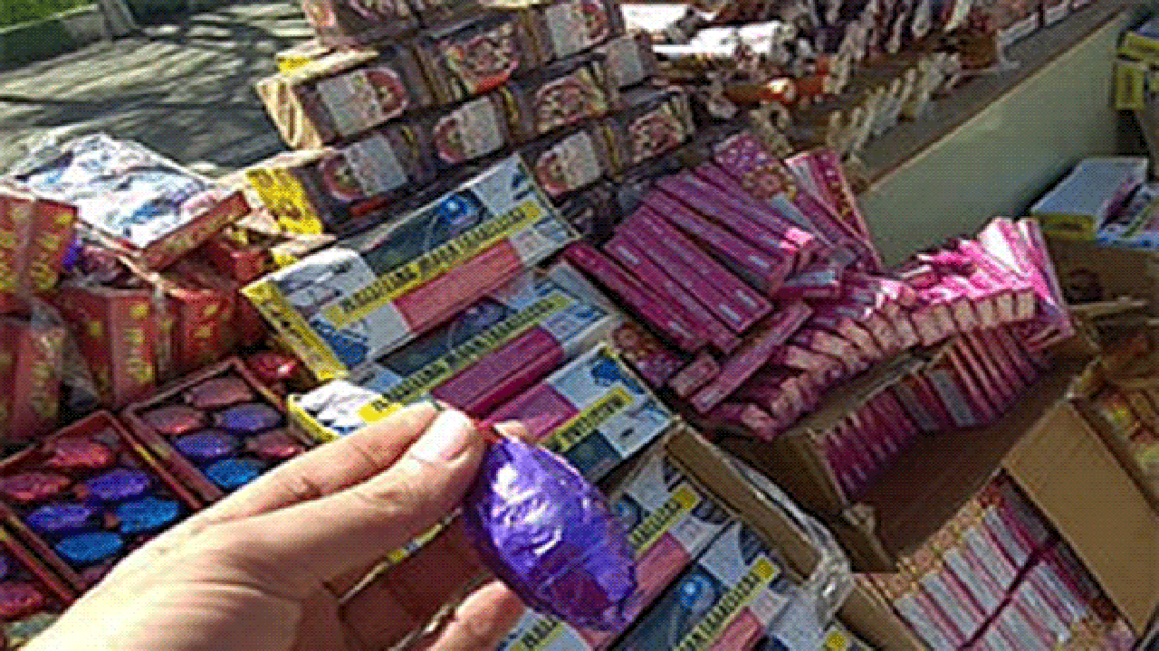 دستگیری عامل توزیع مواد محترقه در فاروج
