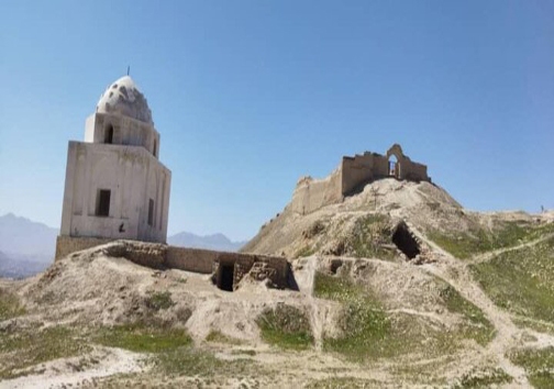 برج کیانی لارستان دروازه چهار شهر