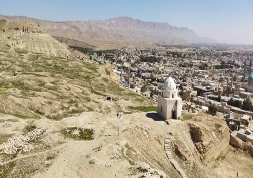 برج کیانی لارستان دروازه چهار شهر